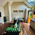 Guest house Oranhill 4*