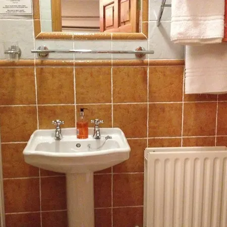 Πανσιόν Oranhill 4*