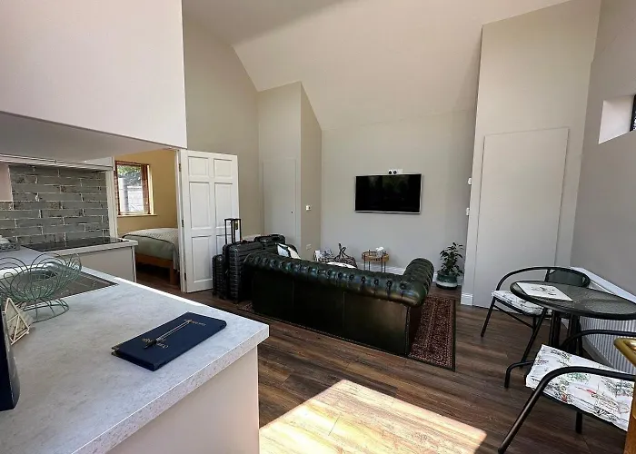 Guest house Oranhill 4*